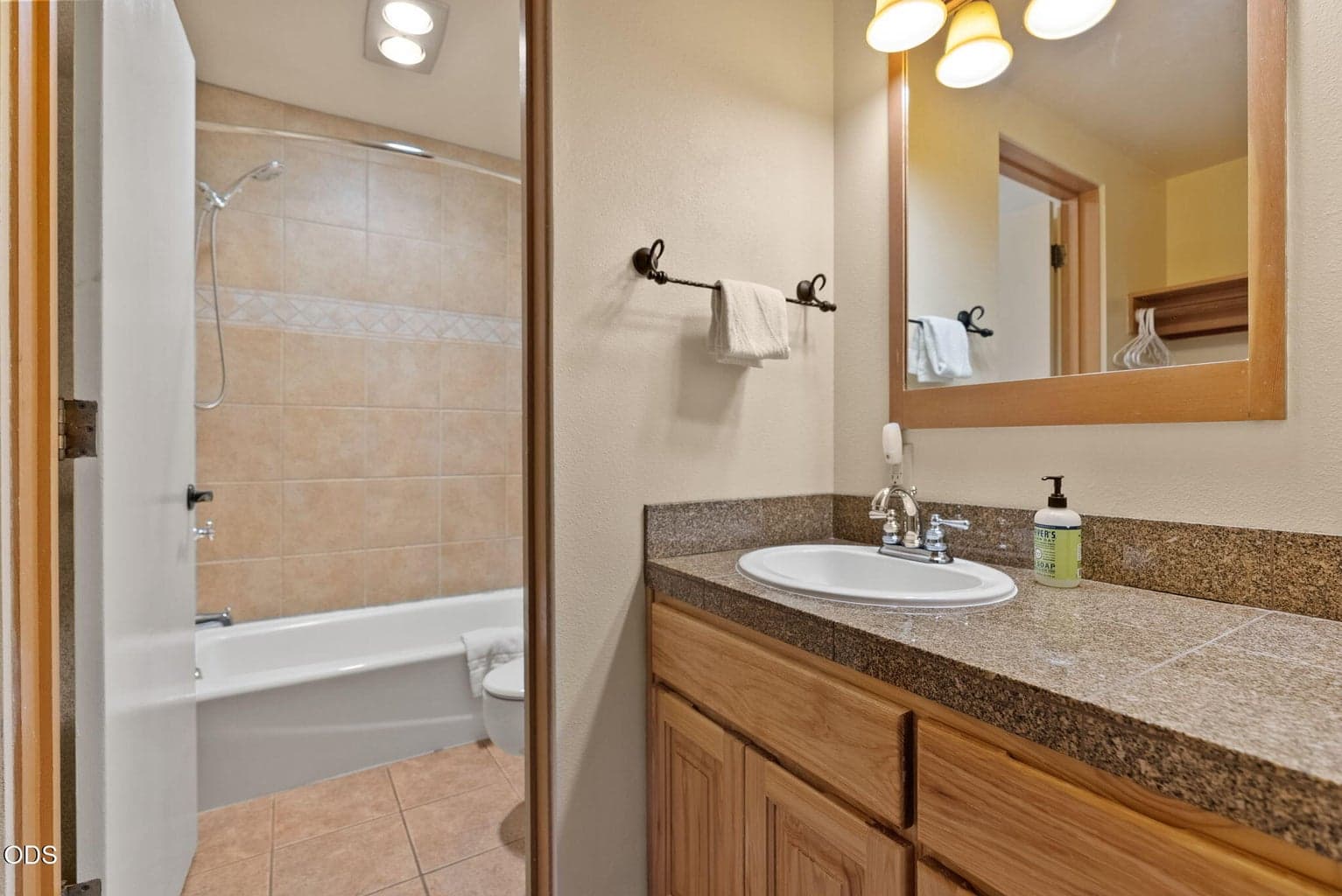Photo of 18575 SW Century Drive 12 of 33