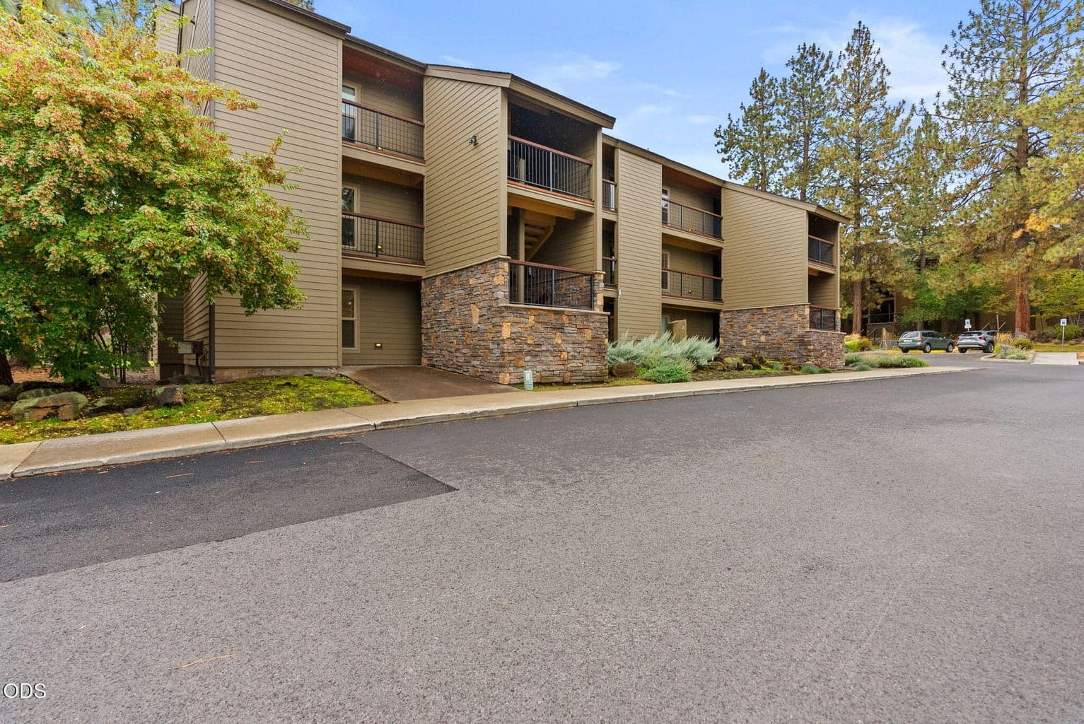 Photo of 18575 SW Century Drive 21 of 33