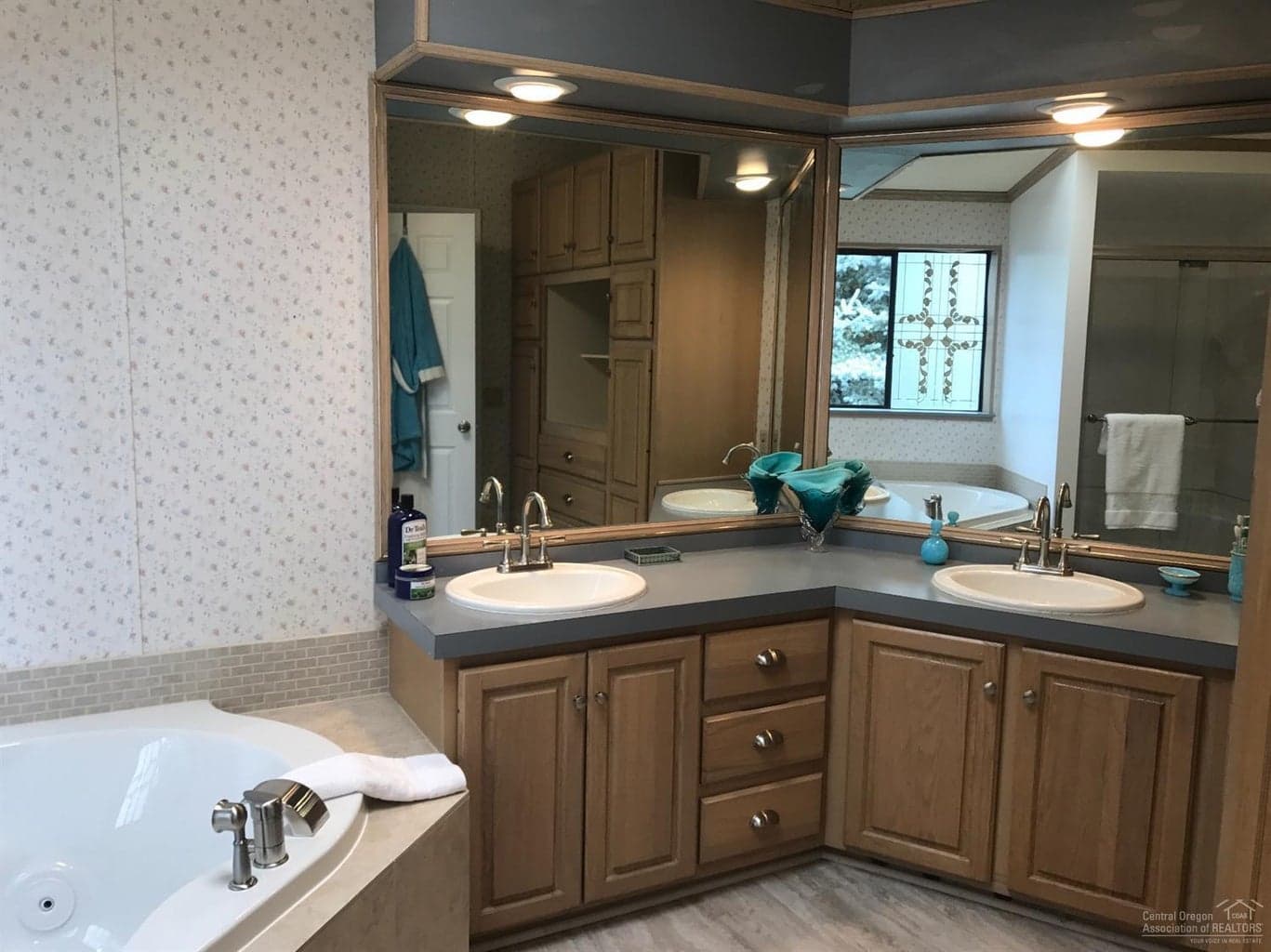 Photo of 1001 SE 15th Street 14 of 25