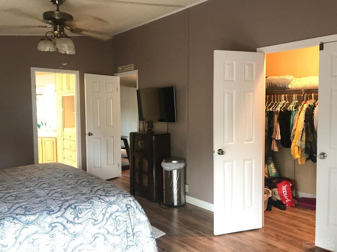Photo of 1001 SE 15th Street 15 of 25