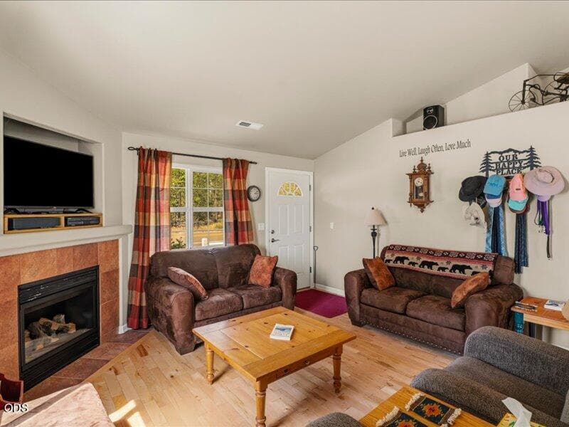 Photo of 16679 Wm Foss Road 7 of 46