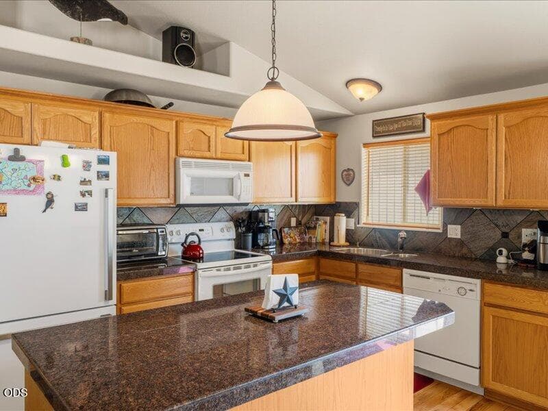 Photo of 16679 Wm Foss Road 10 of 46
