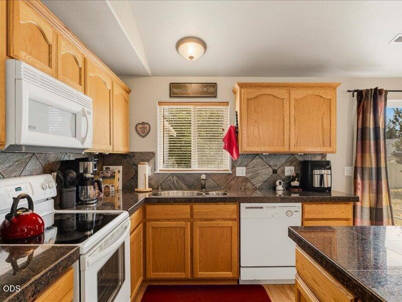 Photo of 16679 Wm Foss Road 13 of 46