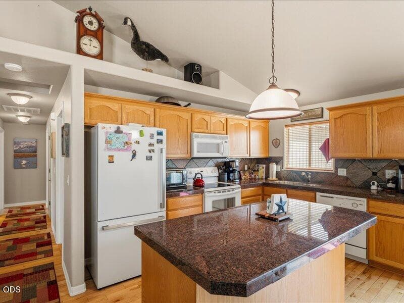 Photo of 16679 Wm Foss Road 17 of 46