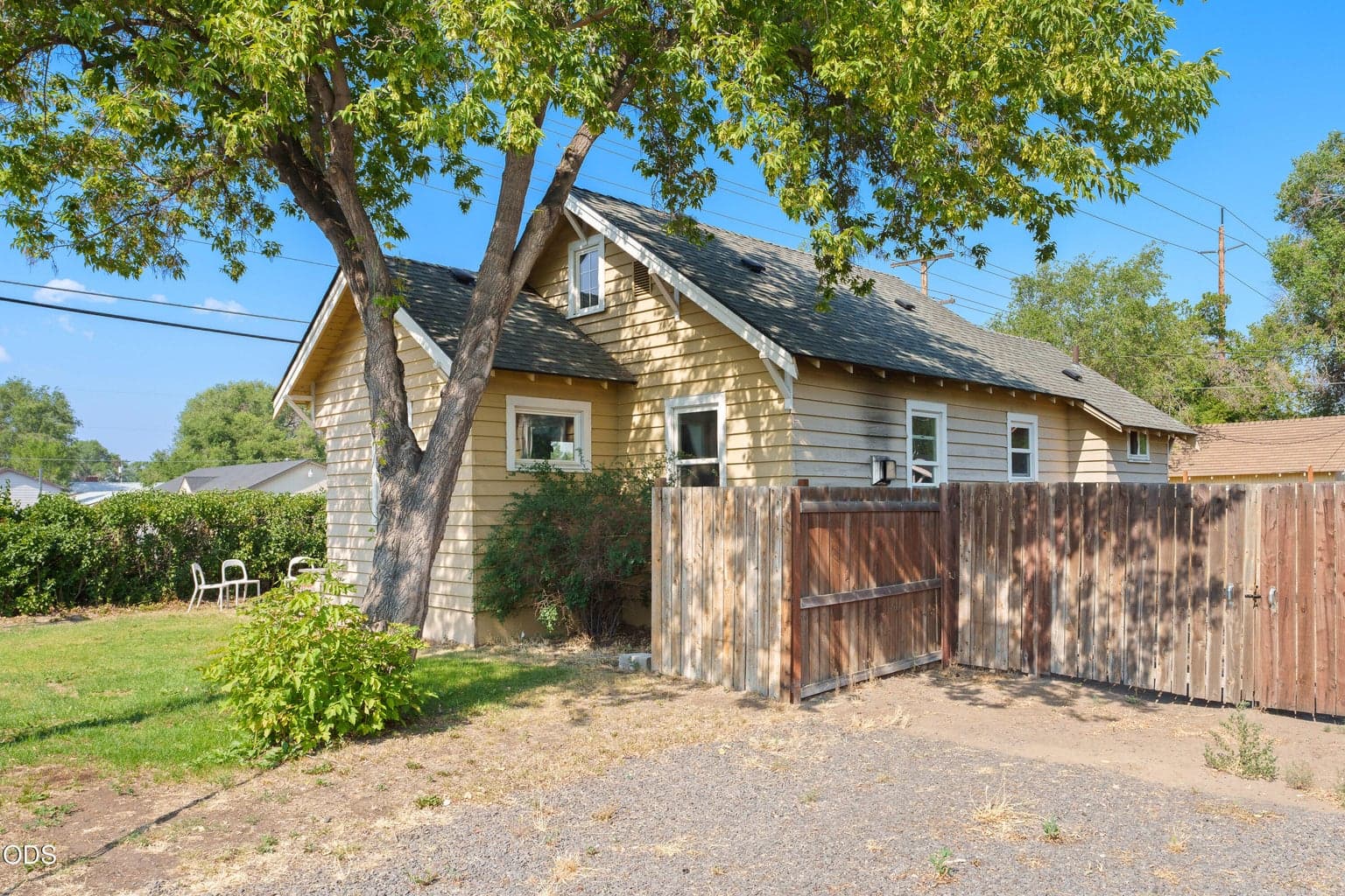 Photo of 342 Antler Avenue 3 of 20