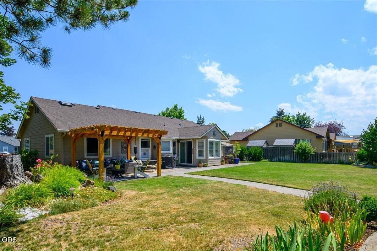 Photo of 3715 SW Gene Sarazan Drive 27 of 38