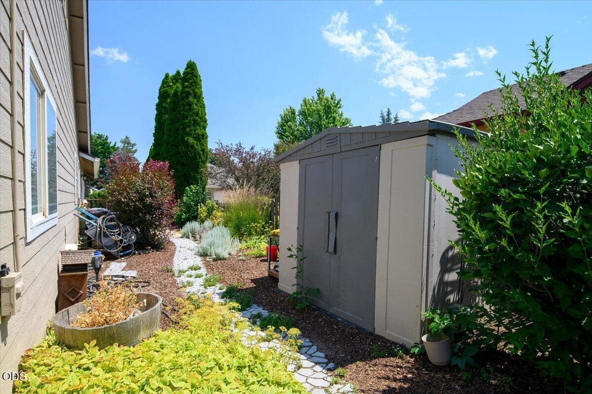 Photo of 3715 SW Gene Sarazan Drive 29 of 38