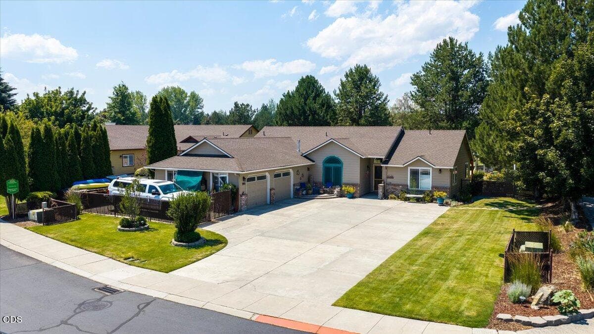 Photo of 3715 SW Gene Sarazan Drive 35 of 38