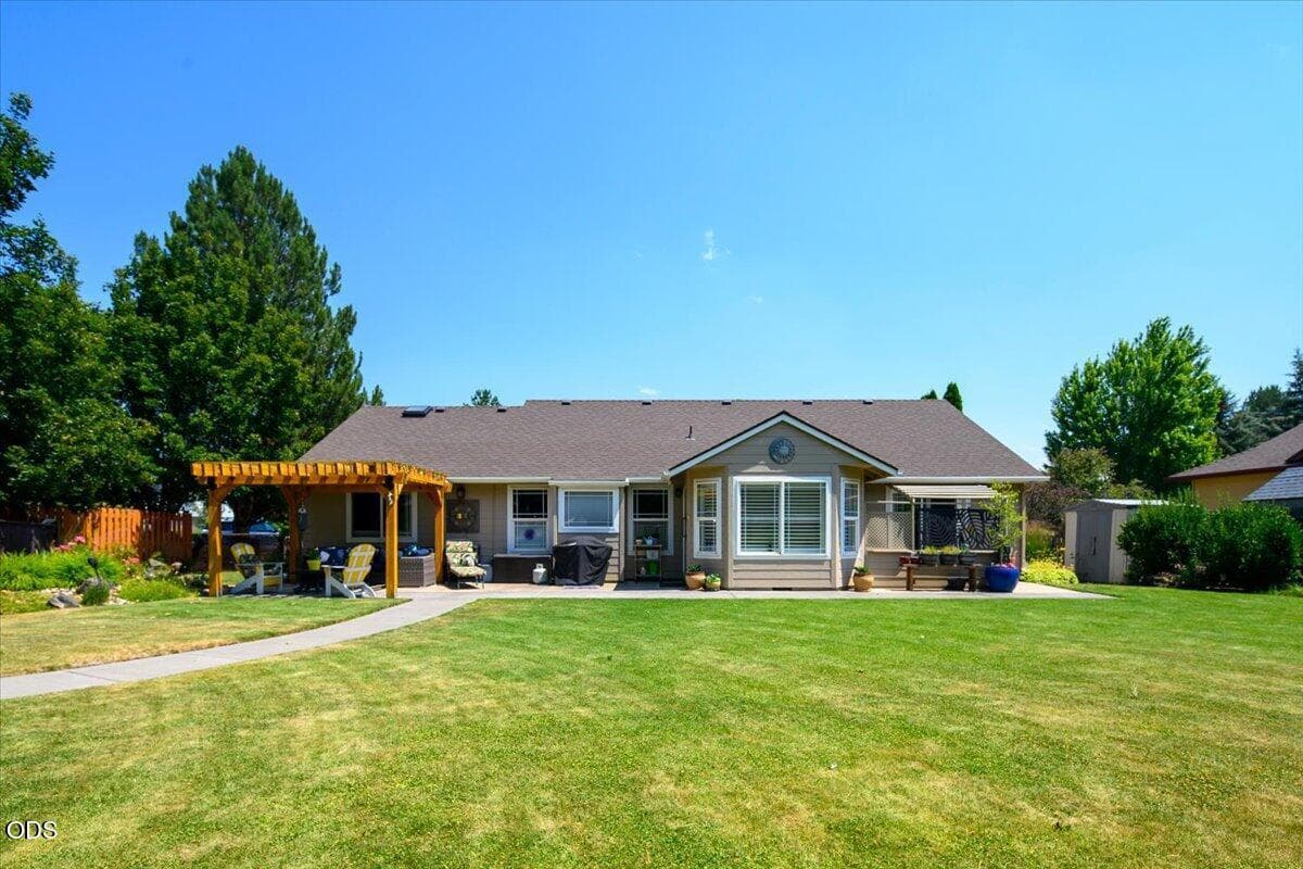 Photo of 3715 SW Gene Sarazan Drive 25 of 38