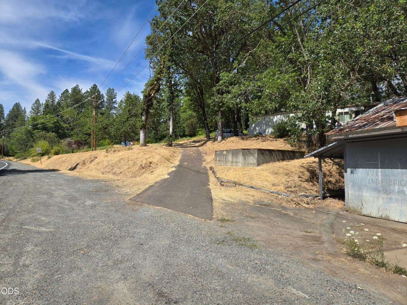 Photo of 4618 Redwood Avenue 1 of 20
