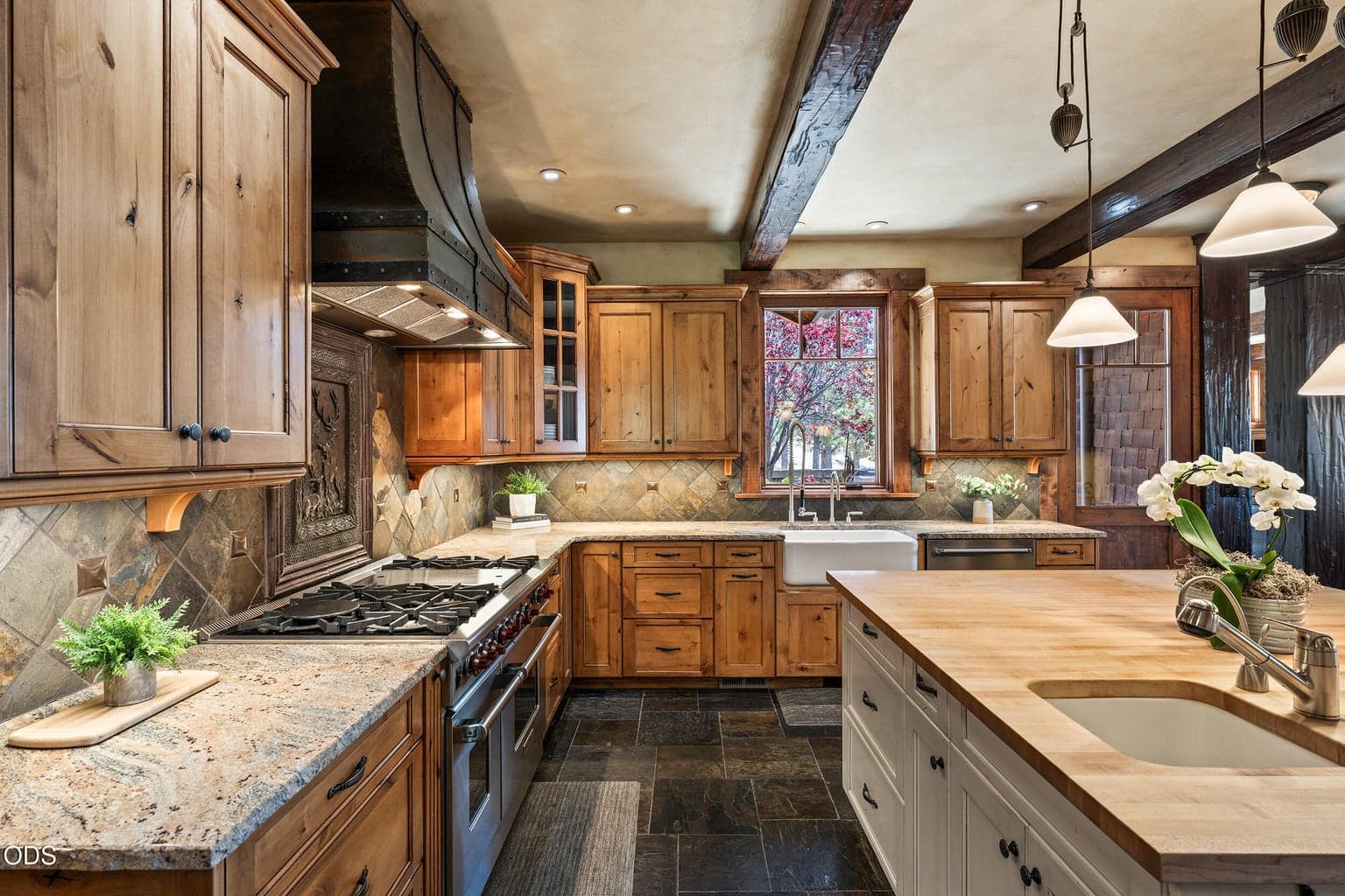 Photo of 3444 NW Greenleaf Way 12 of 39