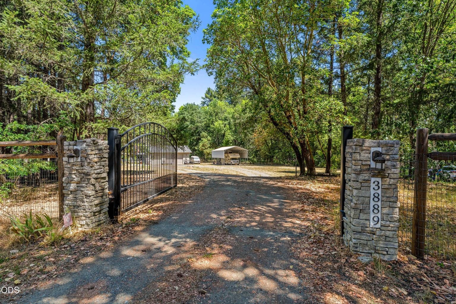 Photo of 3889 Williams Highway 1 of 21