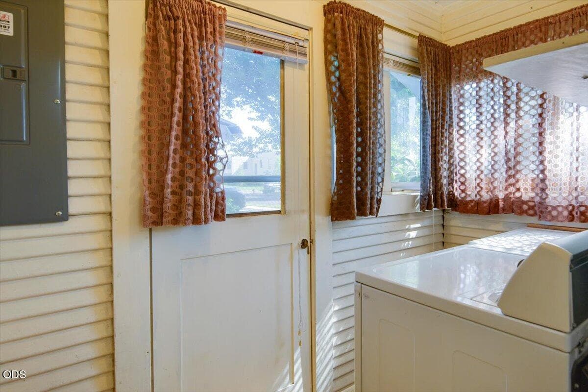Photo of 535 SW 10th Street 19 of 25