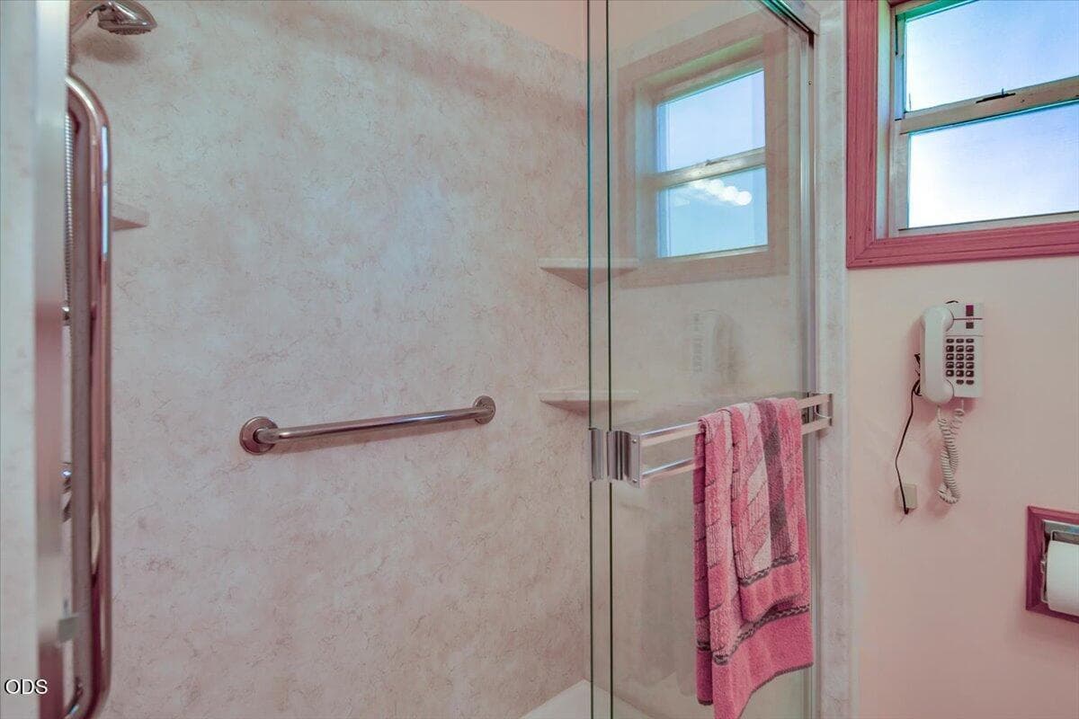 Photo of 535 SW 10th Street 16 of 25