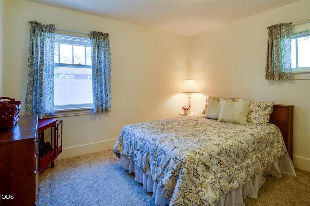 Photo of 535 SW 10th Street 14 of 25