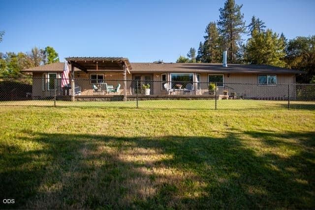 Photo of 2990 River Road 2 of 33