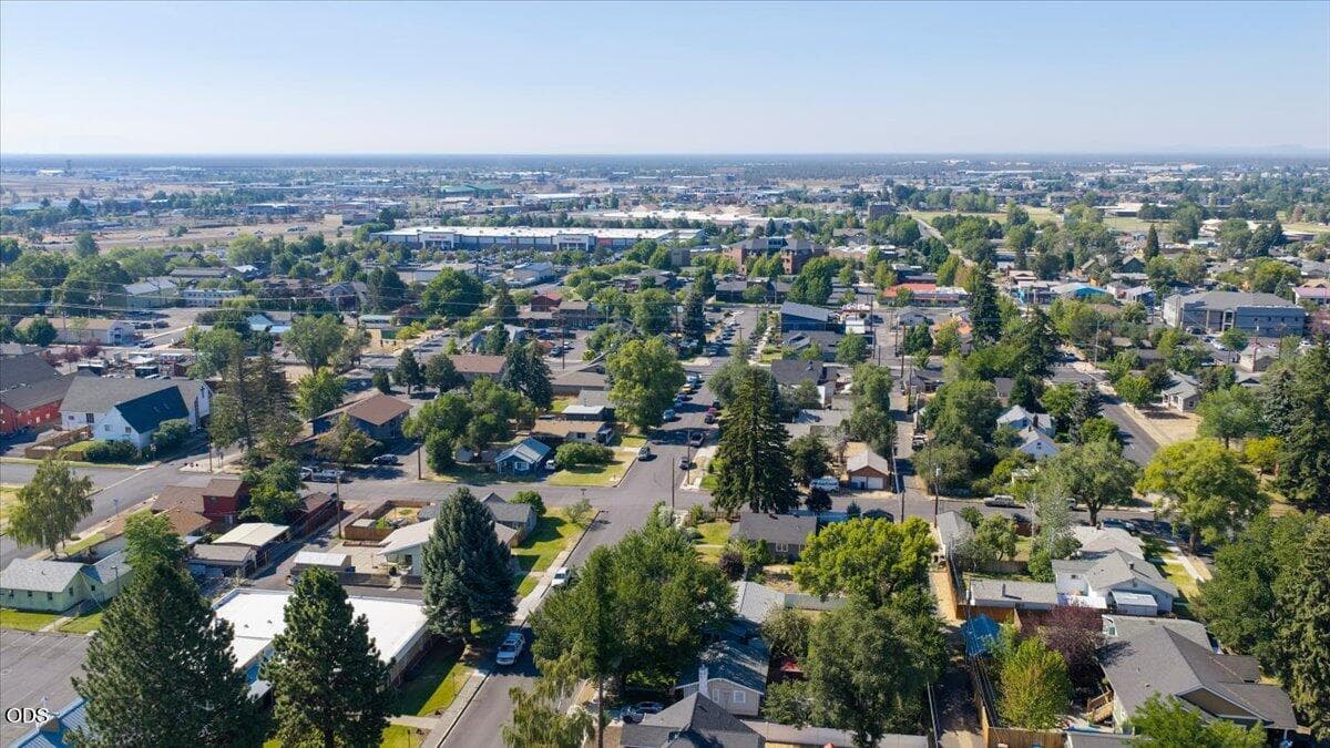 Photo of 535 SW 10th Street 25 of 25