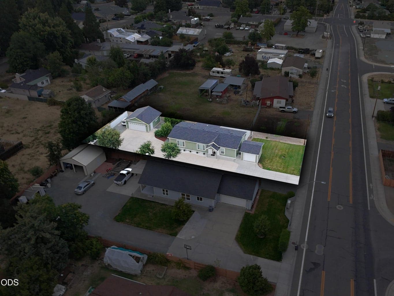 Photo of 788 Garfield Street 2 of 24