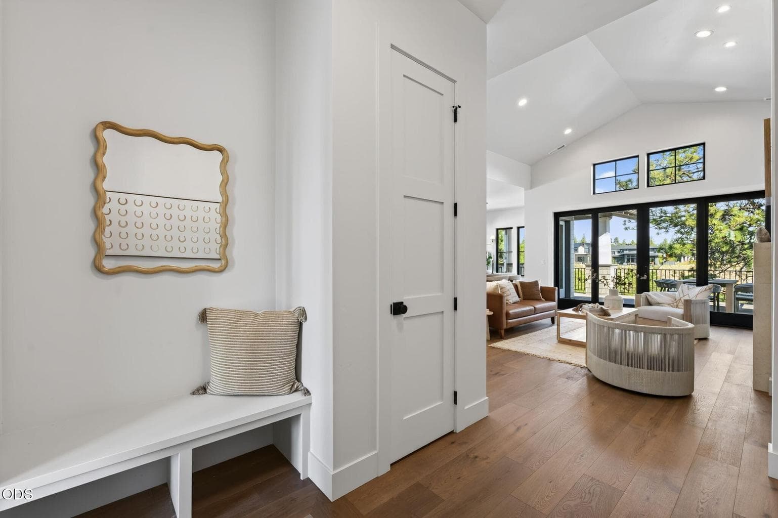 Photo of 3440 NW Sullivan Avenue 25 of 76