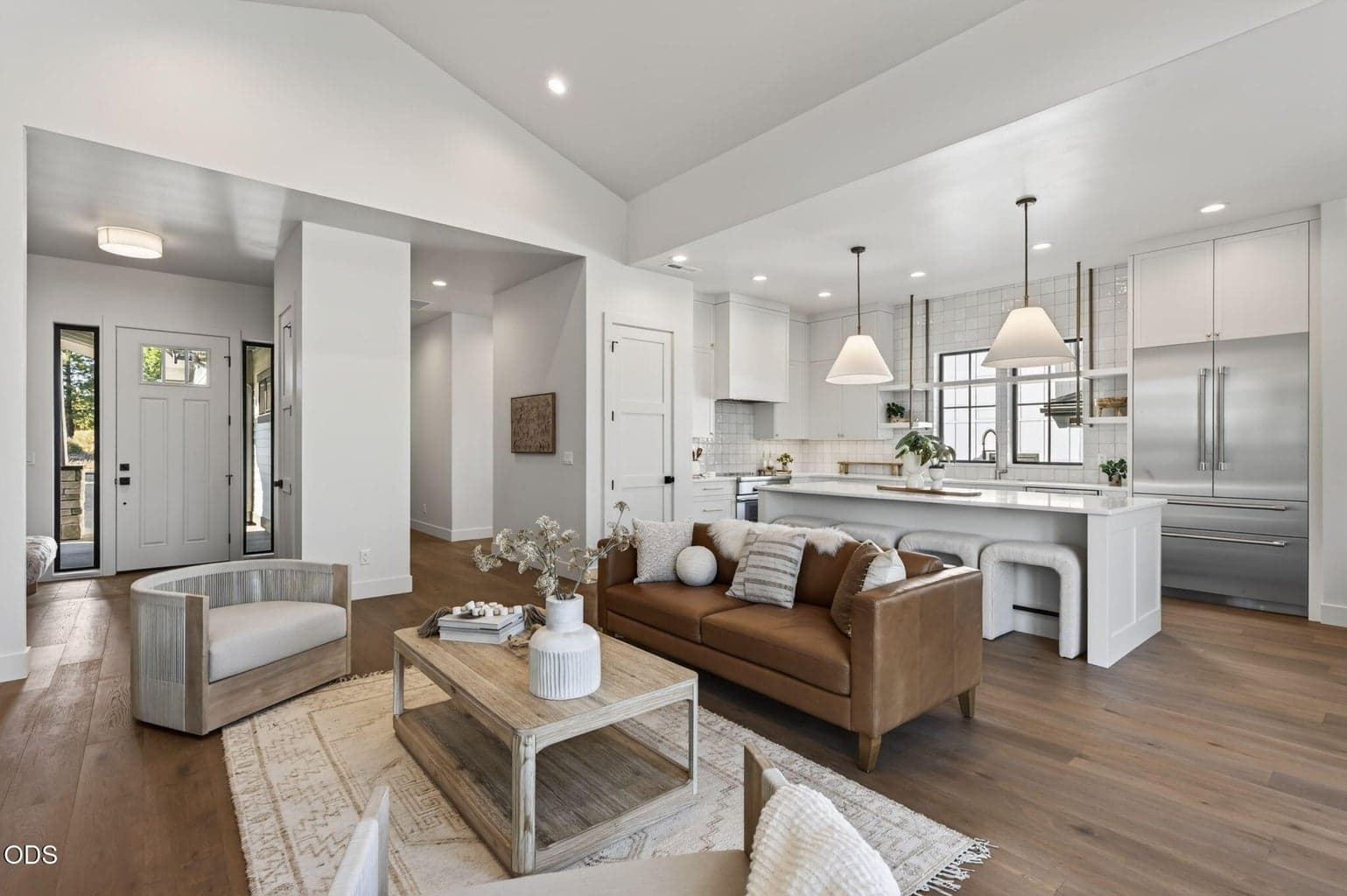 Photo of 3440 Sullivan Avenue 5 of 76