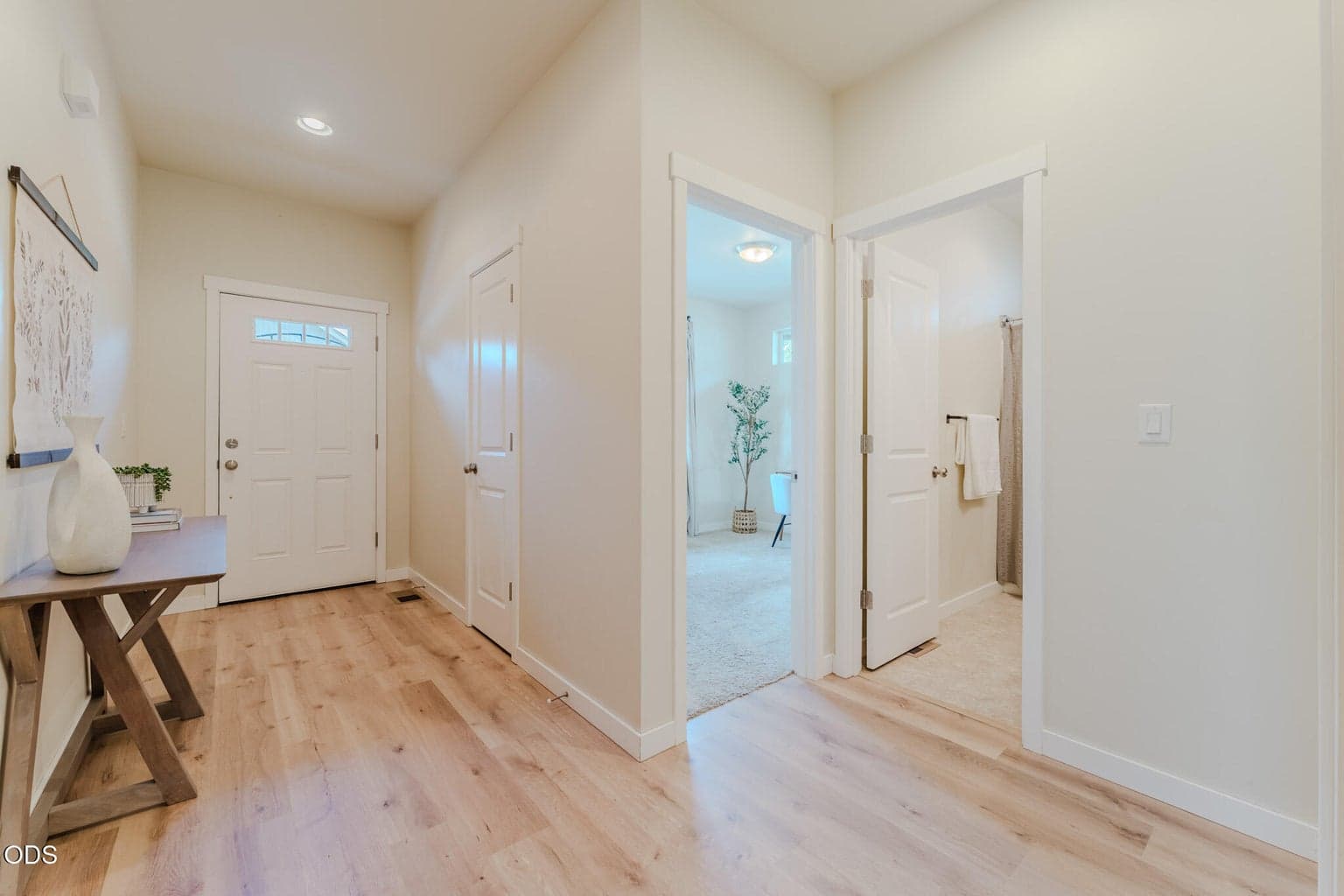 Photo of 640 SE Reed Market Road 28 of 46