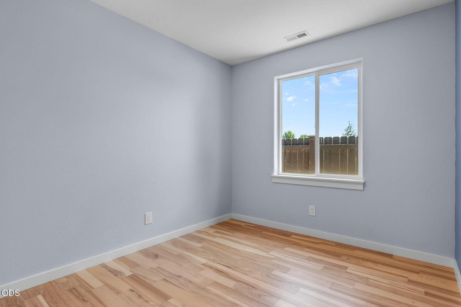 Photo of 2511 NW Hemlock Way 22 of 31