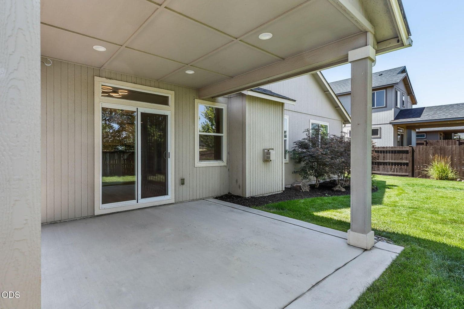 Photo of 2511 NW Hemlock Way 28 of 31