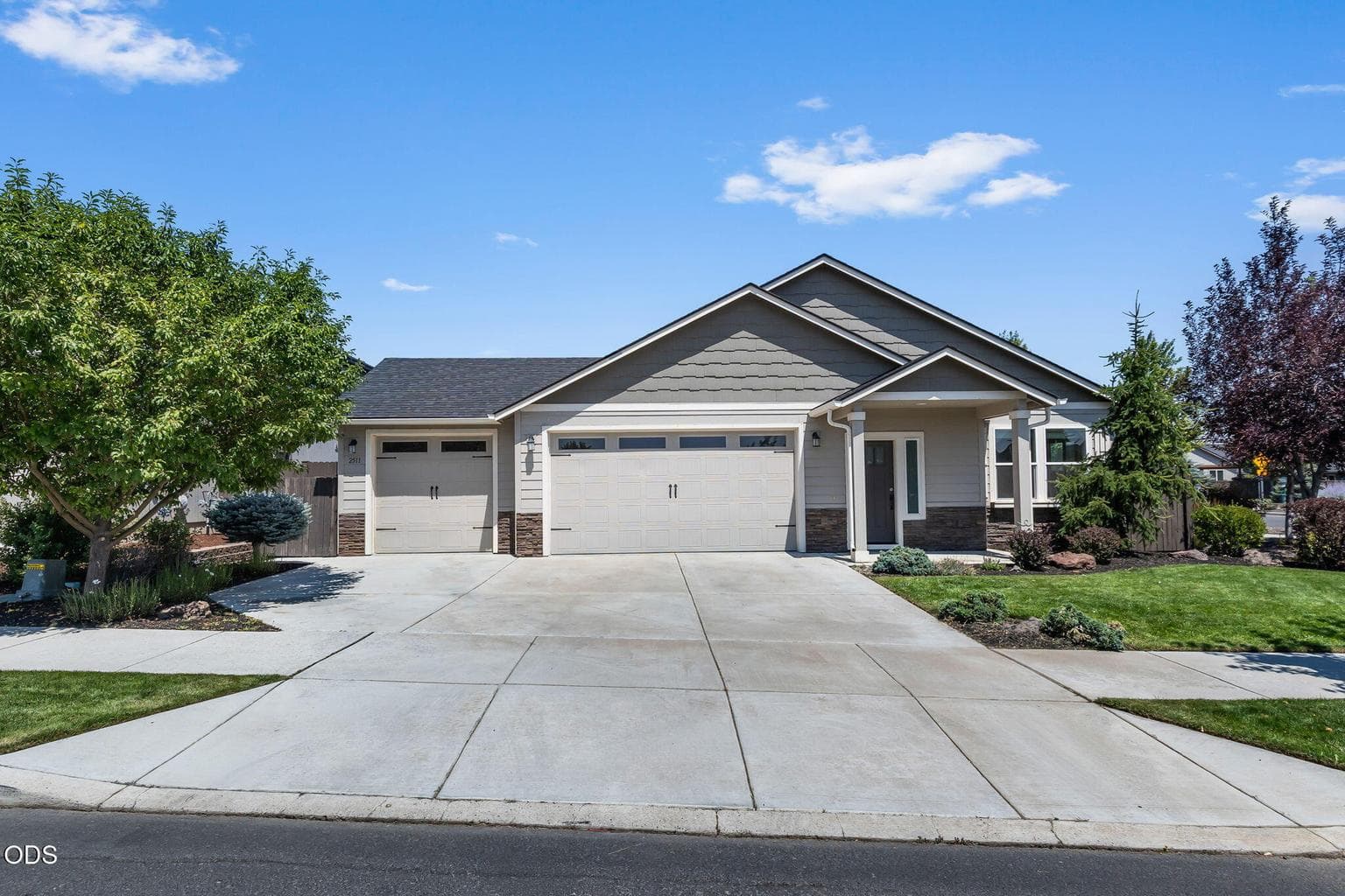 Photo of 2511 NW Hemlock Way 30 of 31