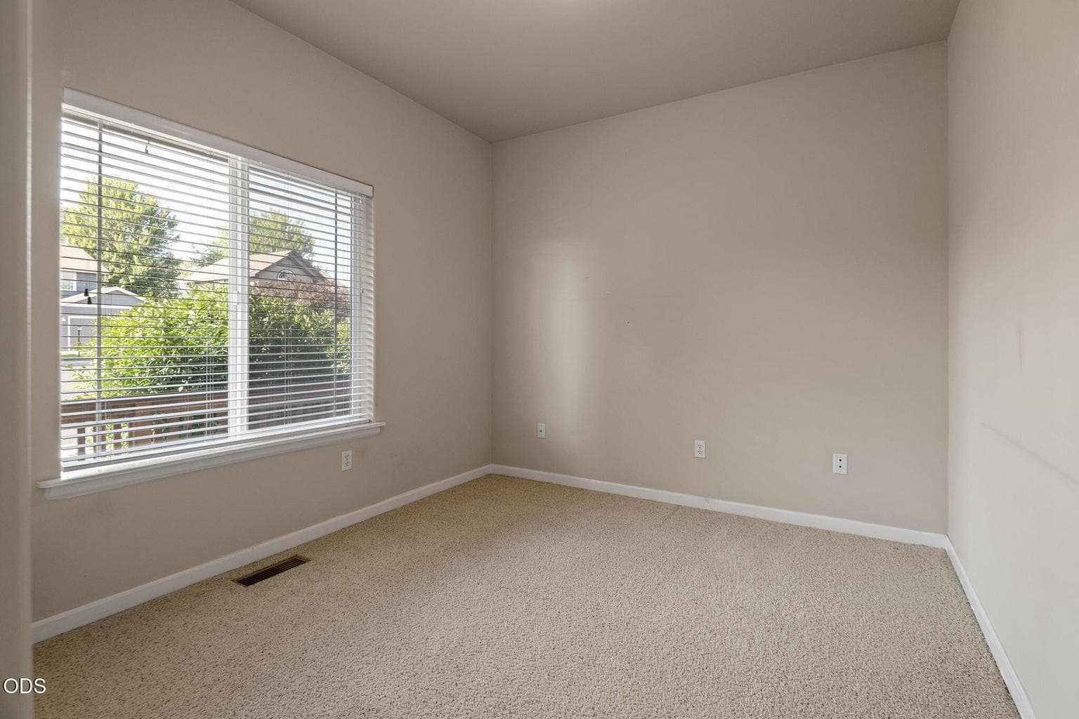 Photo of 21164 Copperfield Avenue 9 of 21