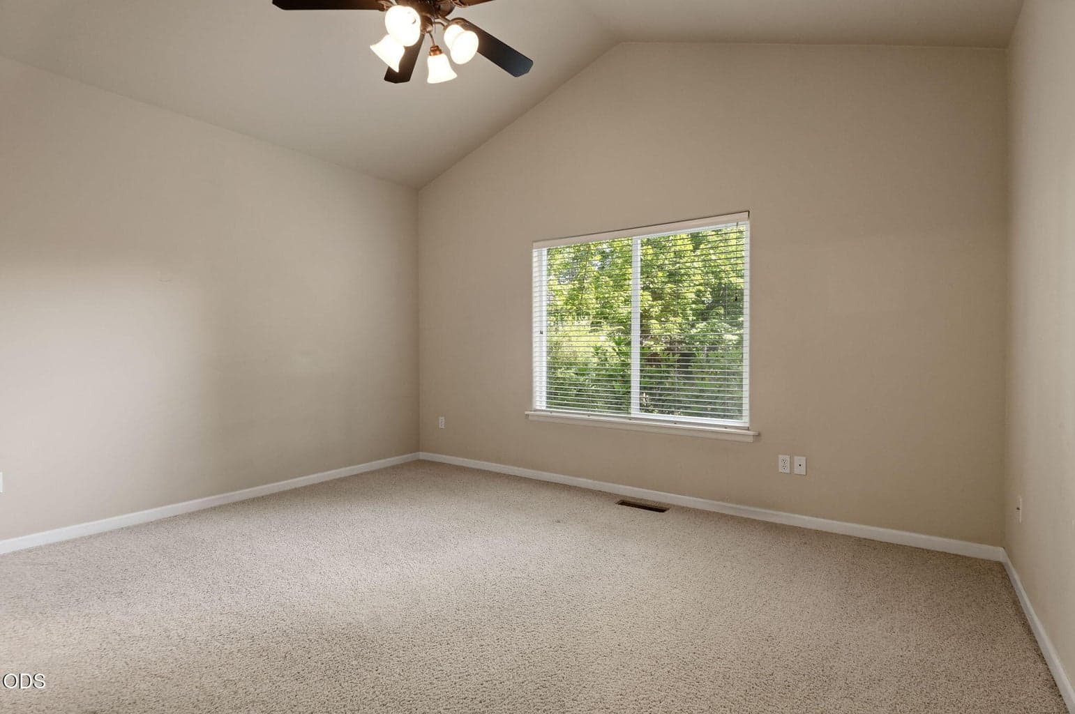 Photo of 21164 Copperfield Avenue 11 of 21