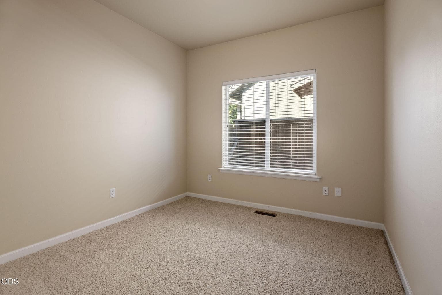 Photo of 21164 Copperfield Avenue 16 of 21