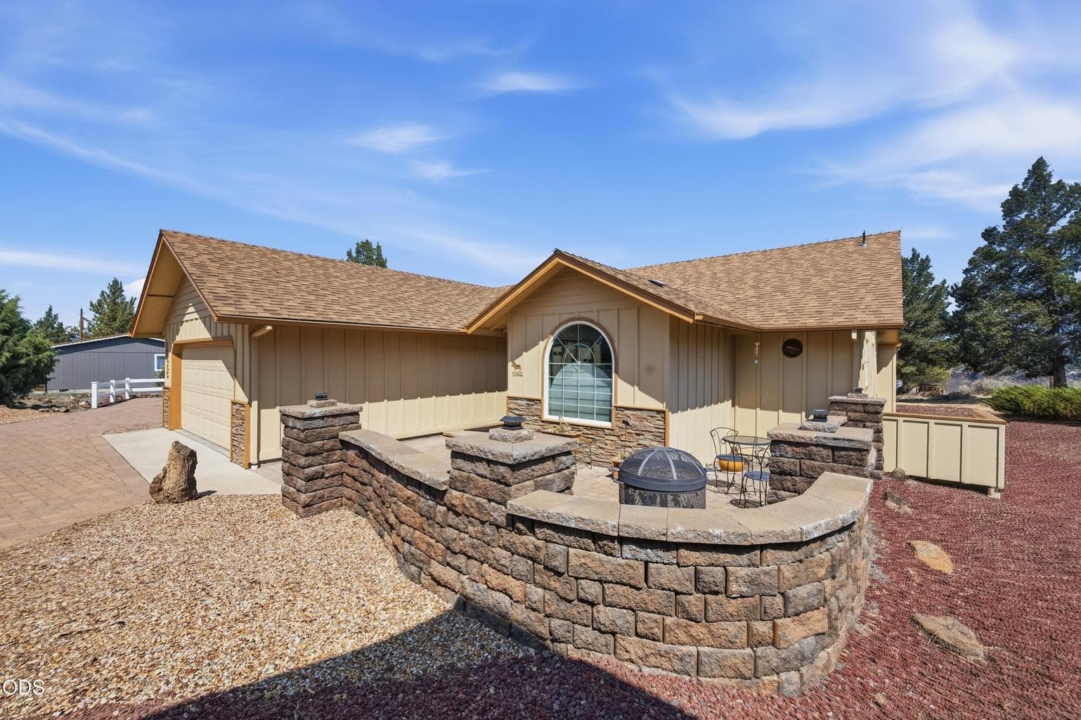 Photo of 15565 Chinook Drive 2 of 49