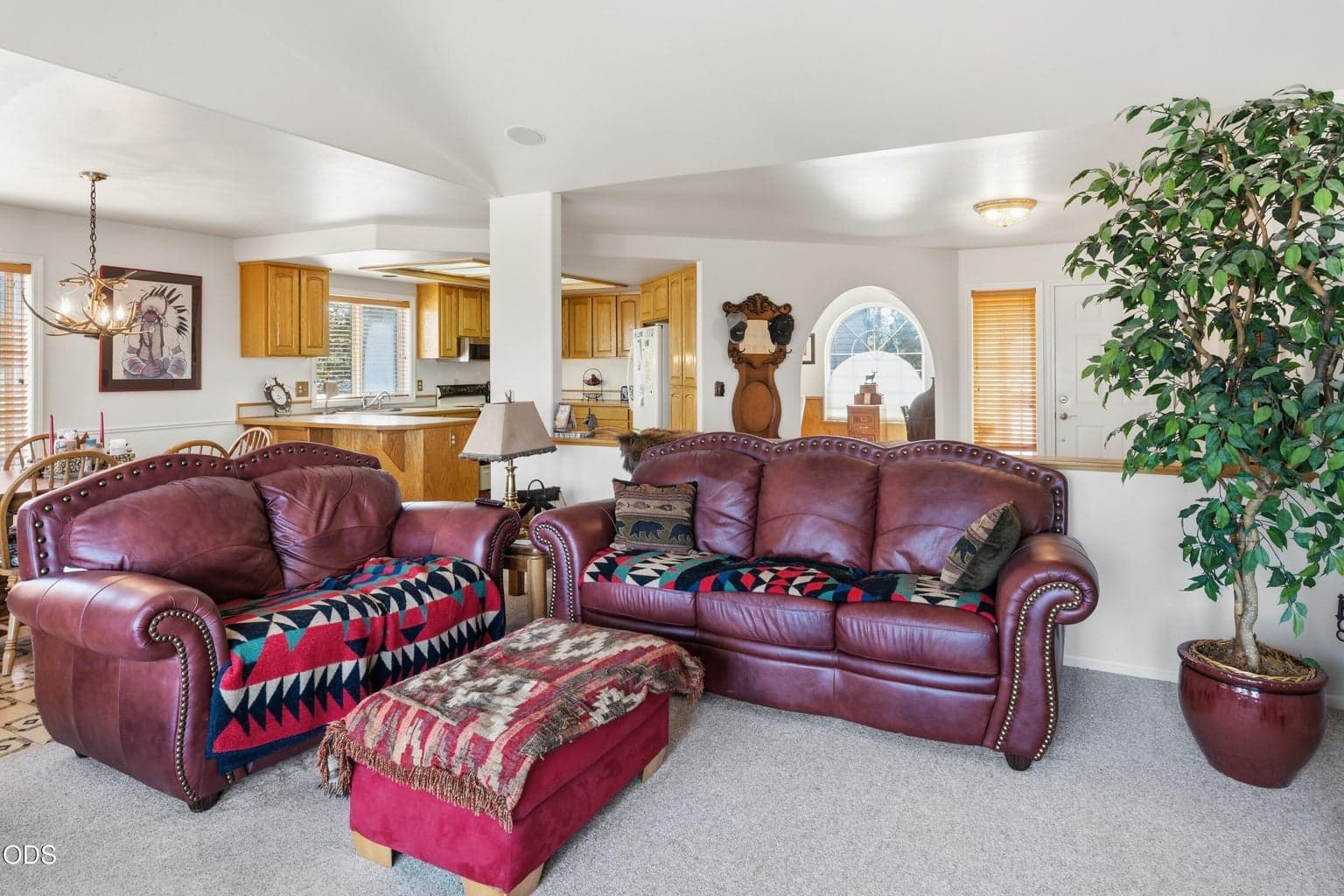 Photo of 15565 Chinook Drive 6 of 49