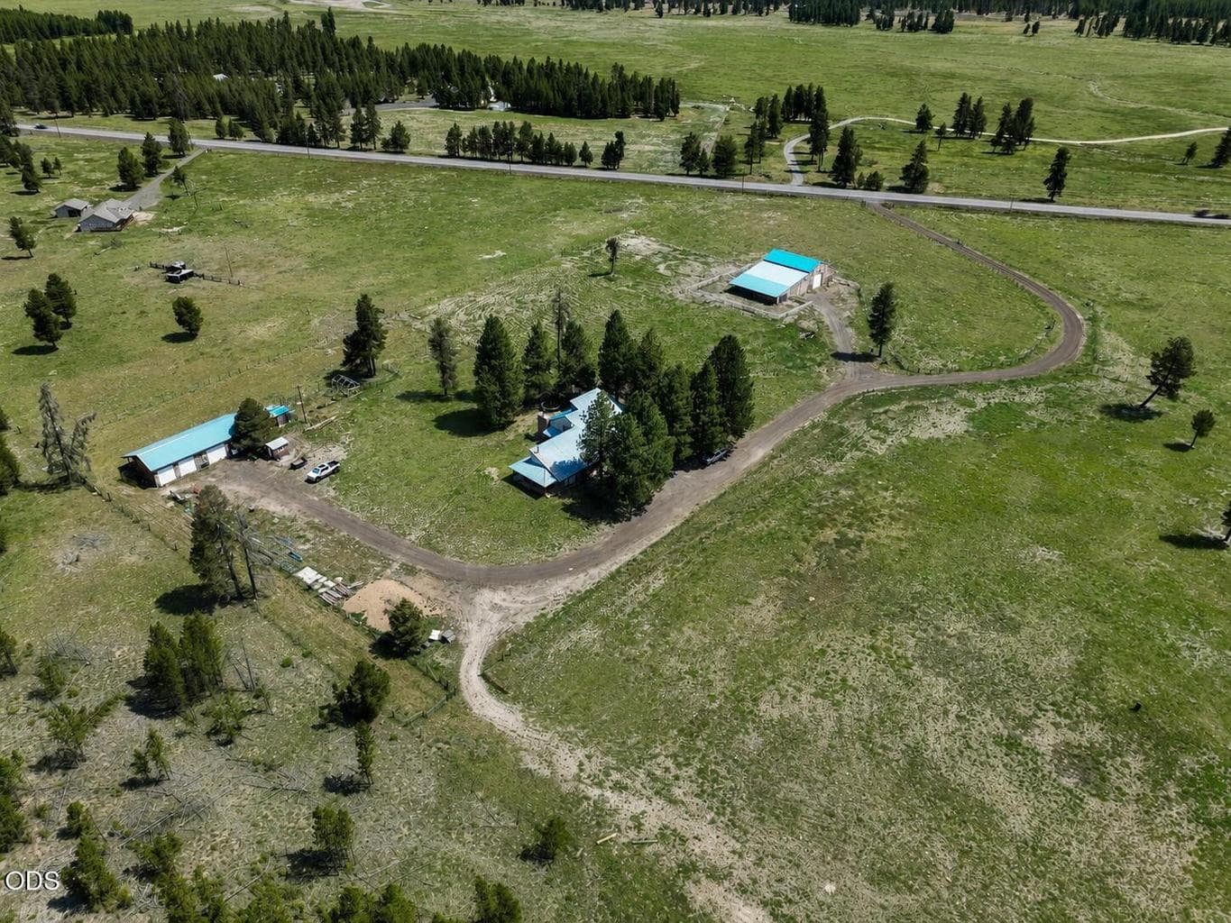 Photo of 50555 Highway 31 2 of 32