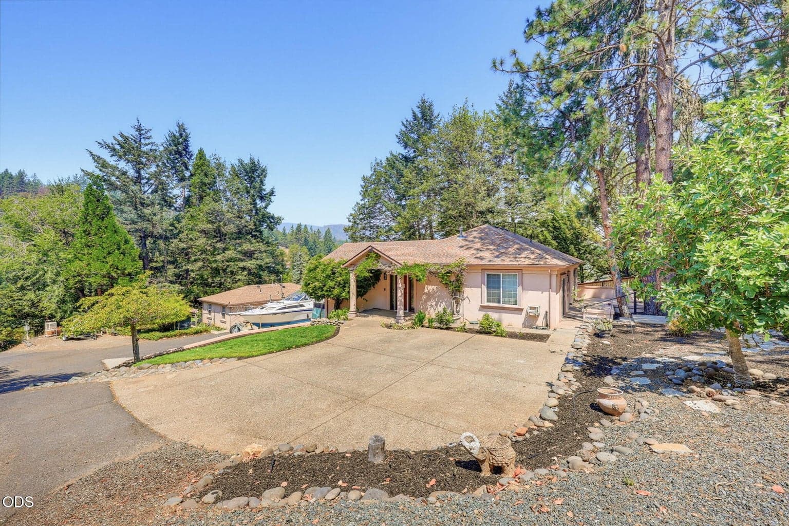 Photo of 935 3rd Street 2 of 66