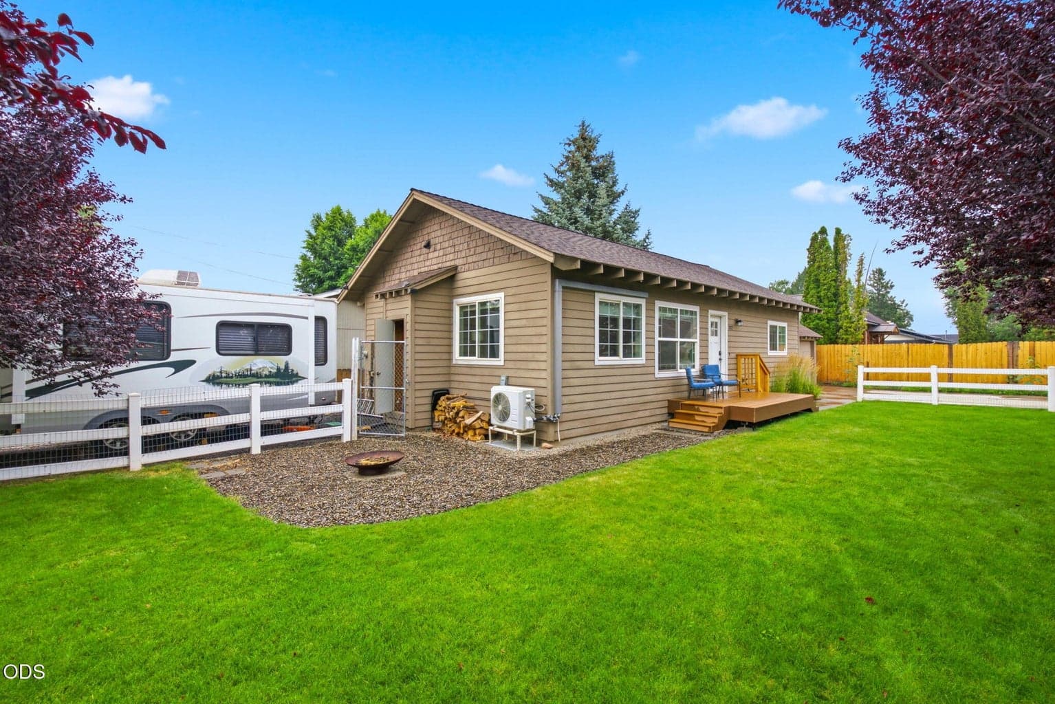 Photo of 327 NW Elm Avenue 18 of 36