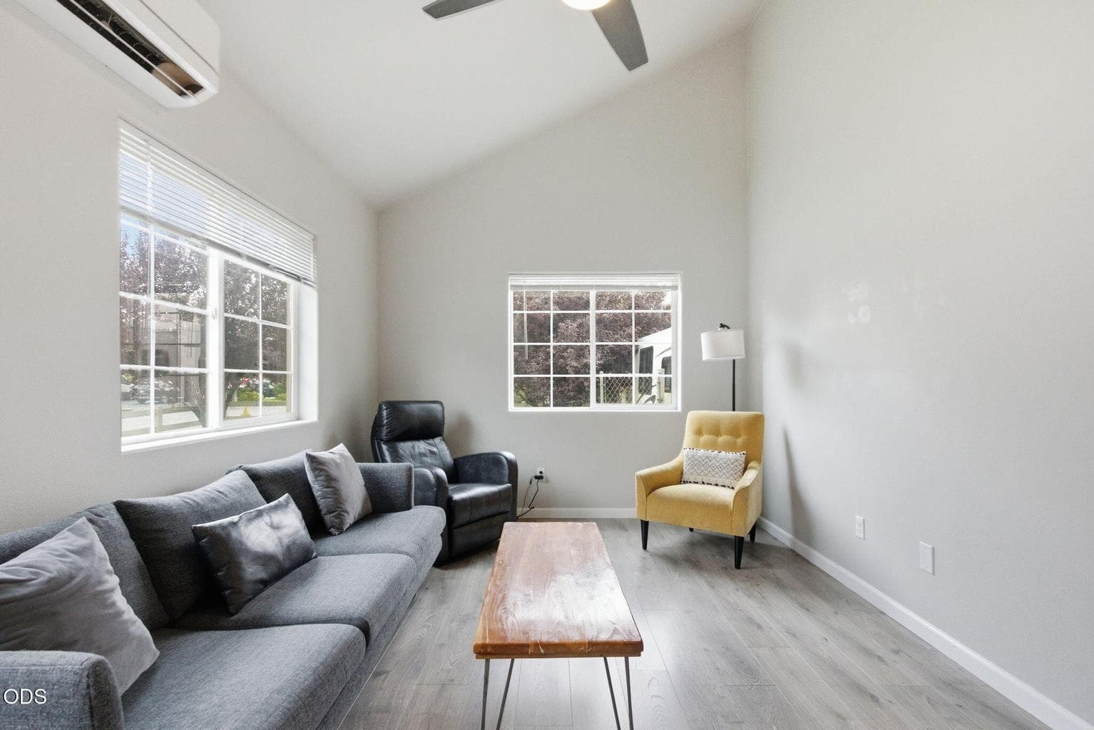 Photo of 327 NW Elm Avenue 20 of 36
