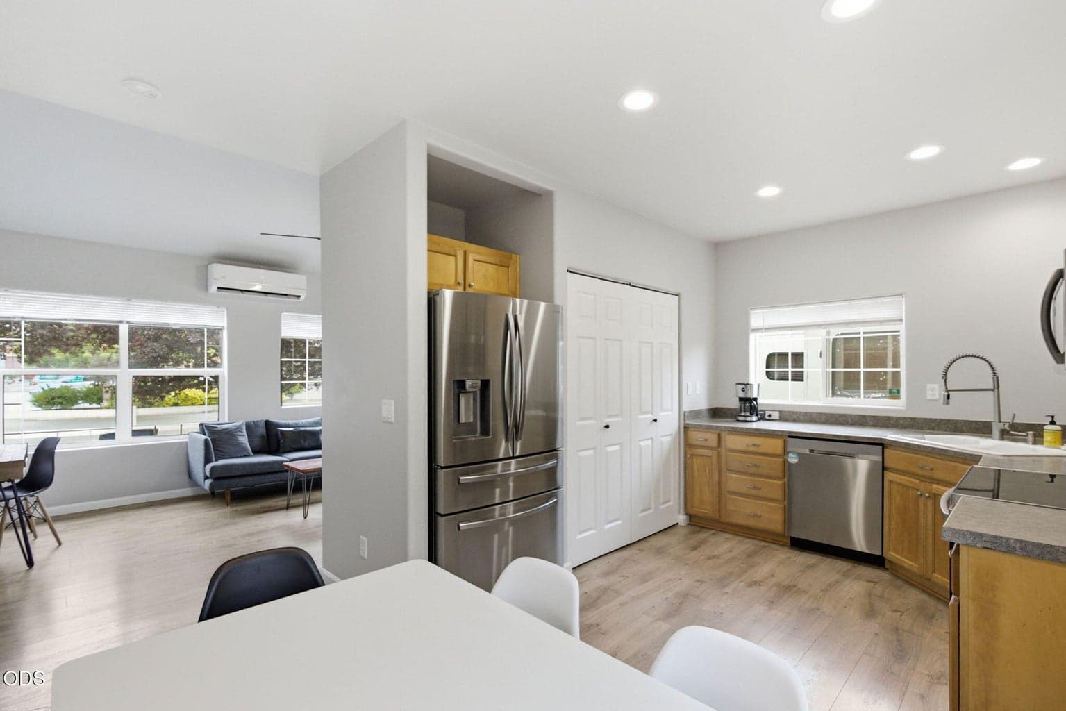 Photo of 327 NW Elm Avenue 23 of 36
