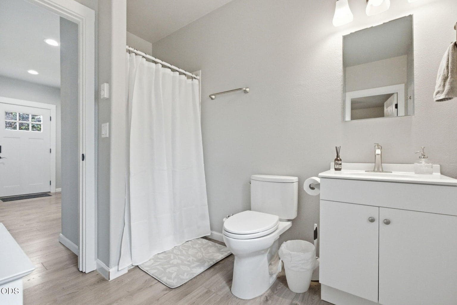 Photo of 327 NW Elm Avenue 33 of 36