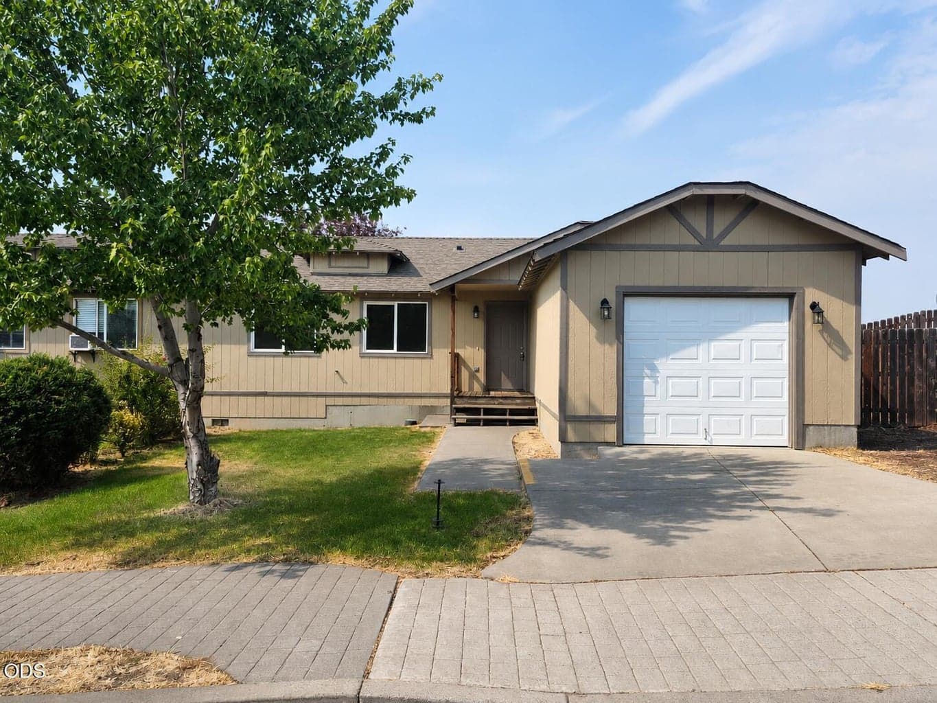 402 Carmen Way