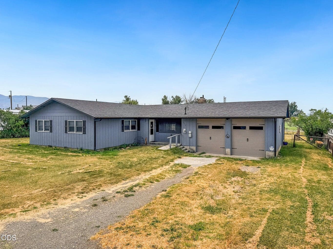 Photo of 1050 Bridge Street 1 of 35