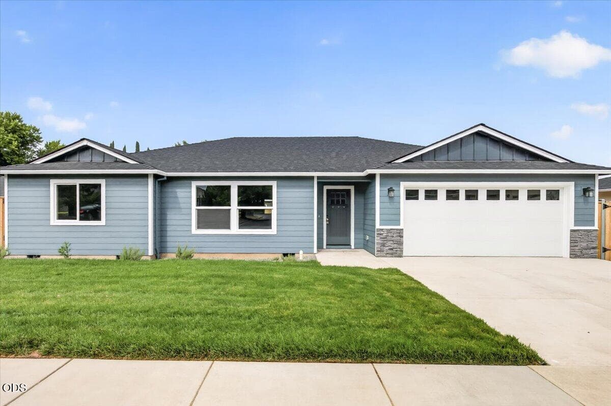 Photo of 2981 Stonebrook Drive 1 of 25