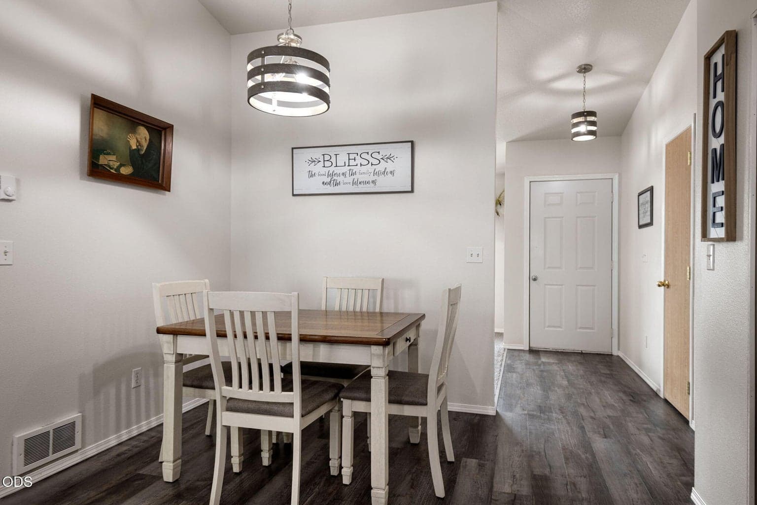 Photo of 11431 Morrow Avenue 5 of 32