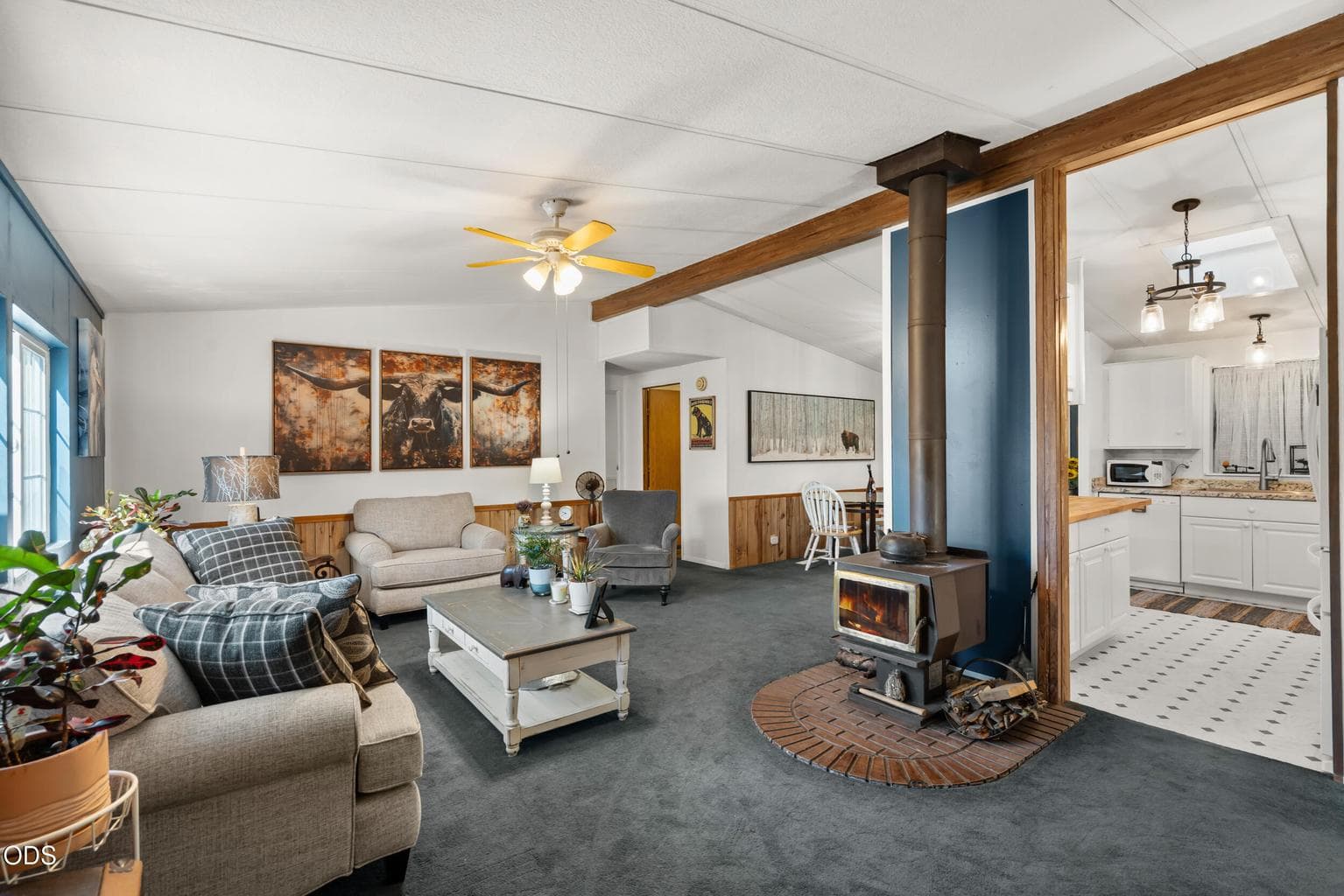 Photo of 6918 Redwood Highway 5 of 36