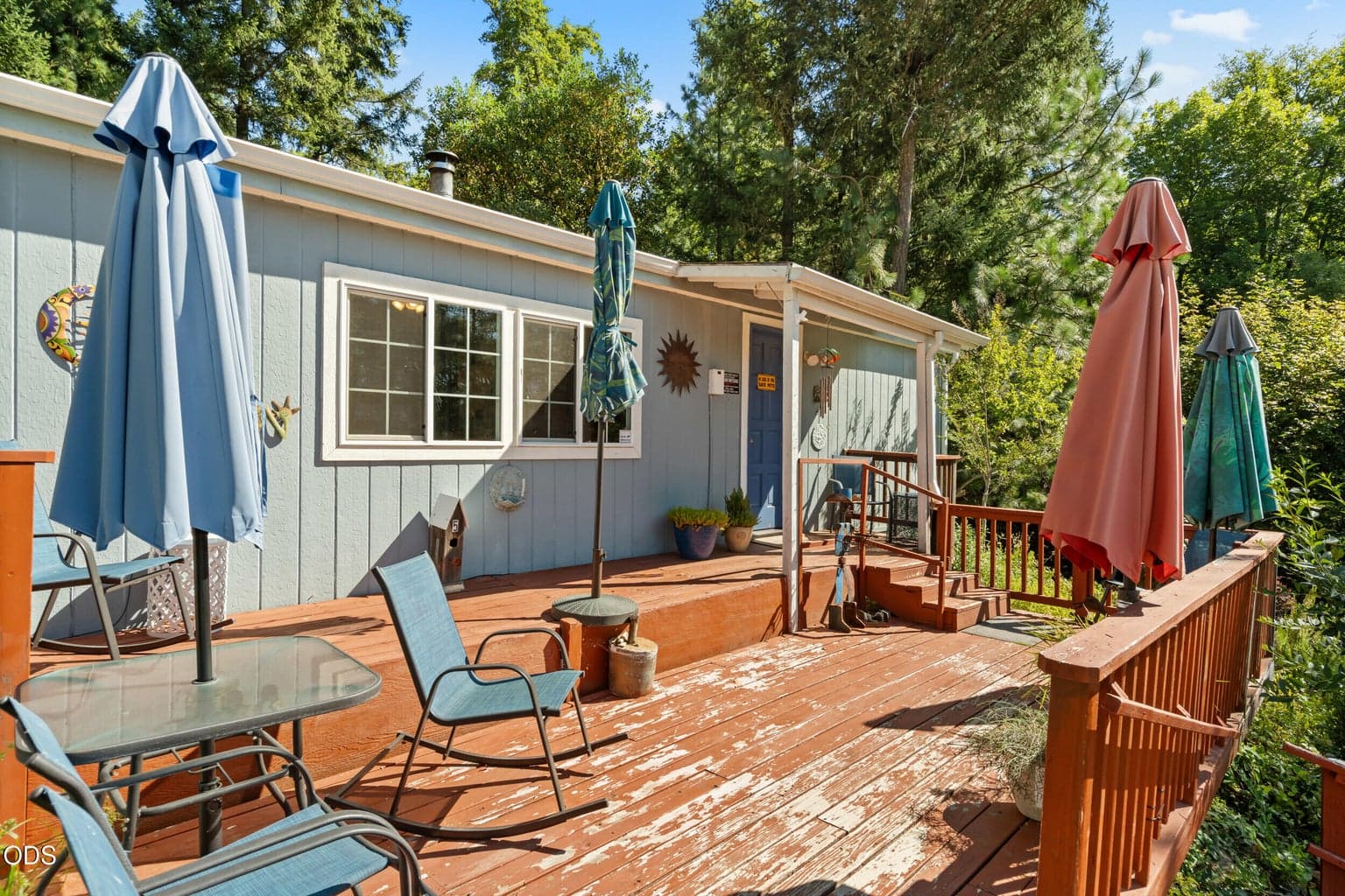 Photo of 6918 Redwood Highway 3 of 36