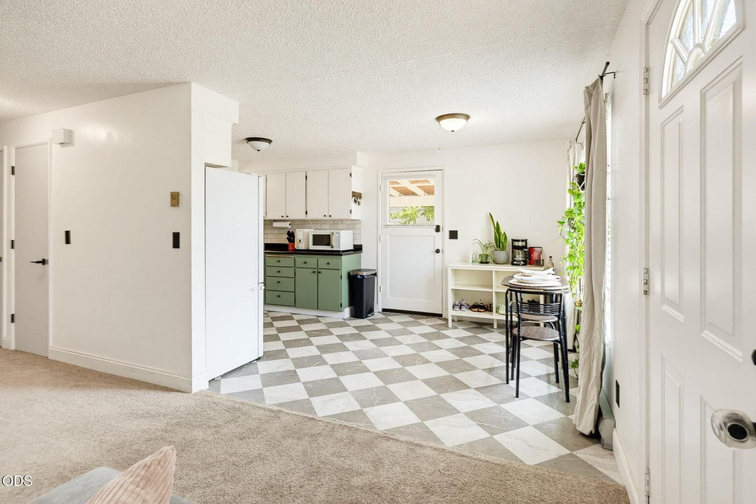 Photo of 1325 Spring Street 5 of 27