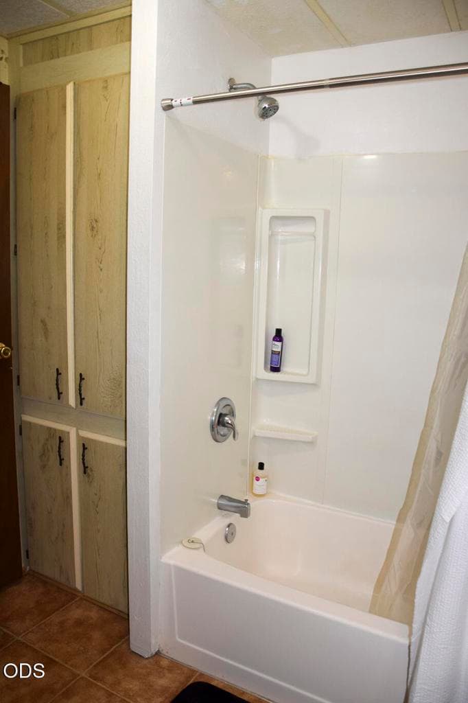 Photo of 19 Ames Street 12 of 17