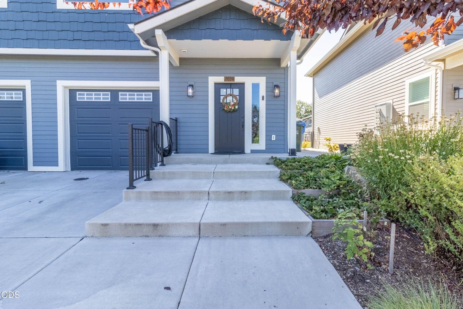 Photo of 2024 Family Lane 3 of 41