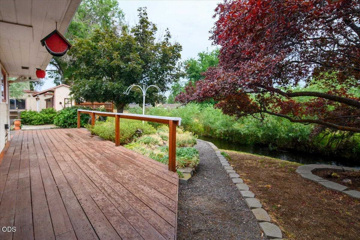 Photo of 2586 SW 27th Street 8 of 58