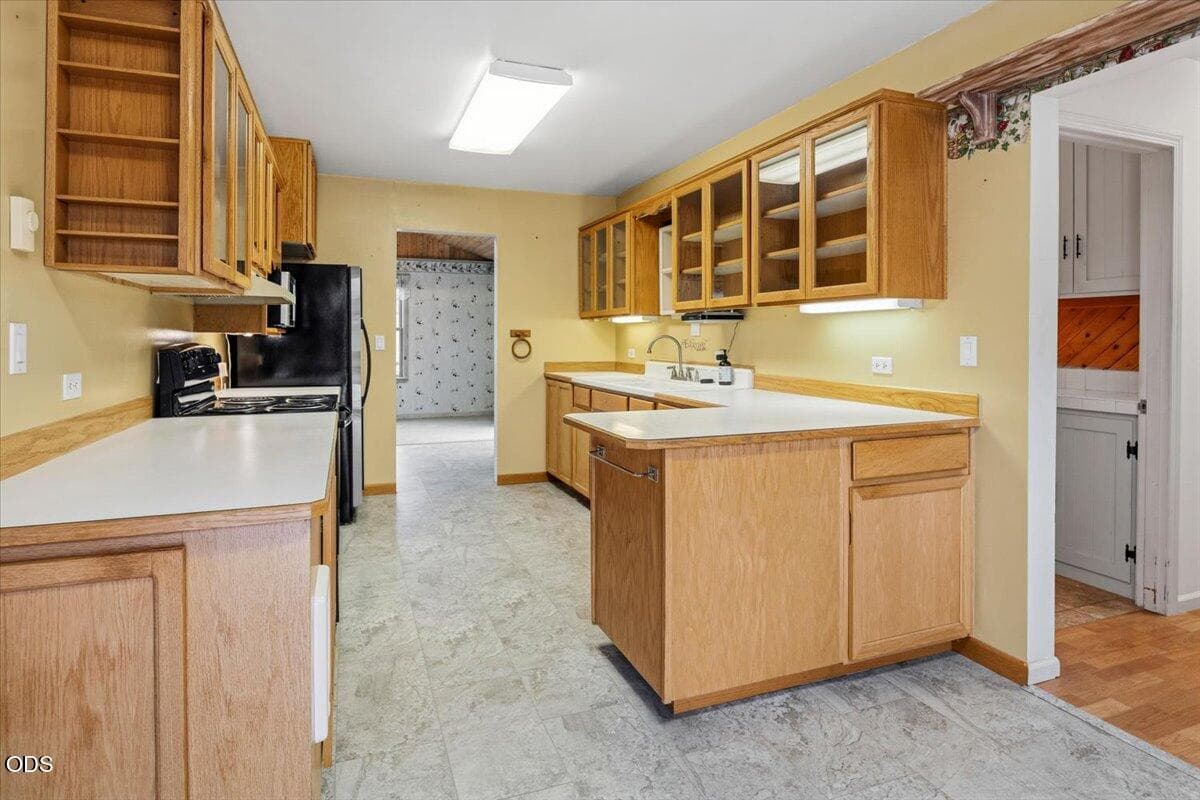 Photo of 2586 SW 27th Street 10 of 58